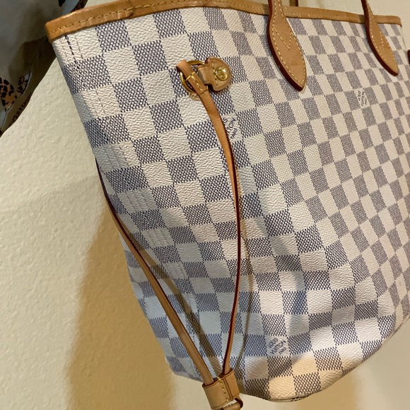 Louis Vuitton Damier Azur Neverfull MM - Picture 8 of 9